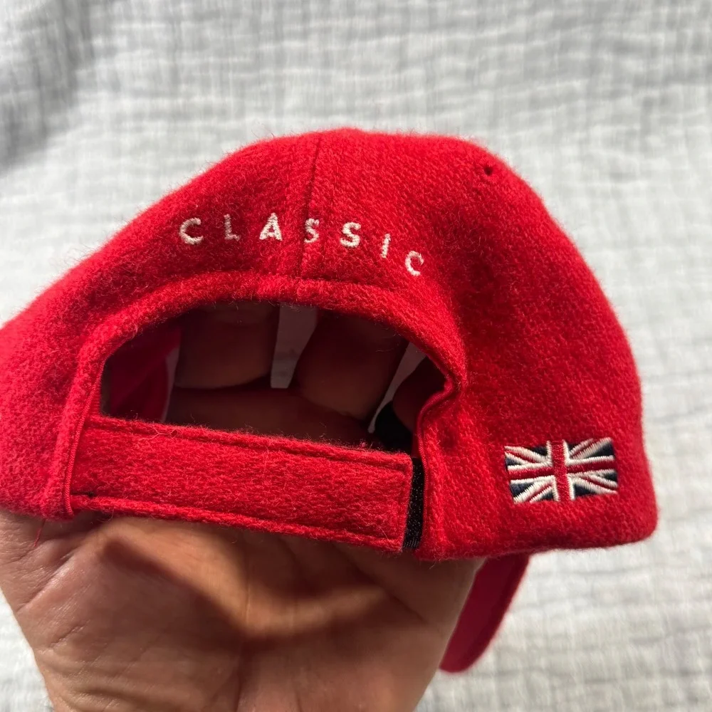 Vintage Reebok Classic‎ Hat Wool Acrylic Blend Red Strapback Fuzzy British Flag